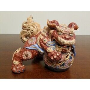VINTAGE Japanese KUTANI Porcelain FOO DOG Guardian Lion SIGNED Red/Blue/Gold
